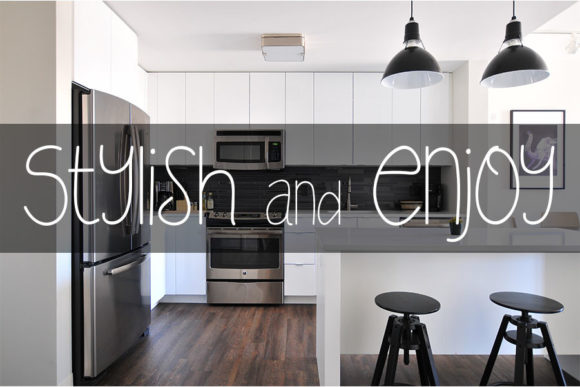 Stylish and Enjoy: A Handwritten Font for Makers